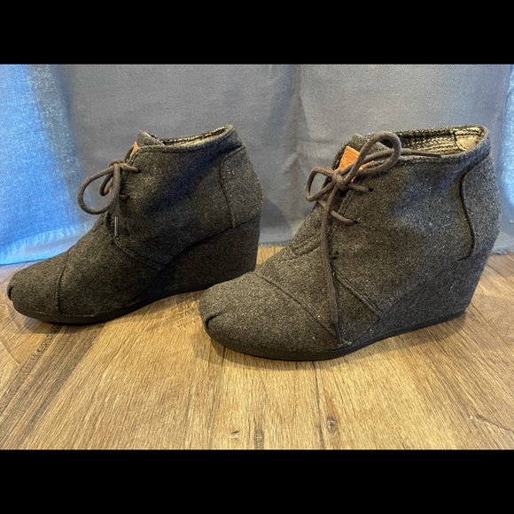 Toms Wedge Booties - Picture 4 of 9